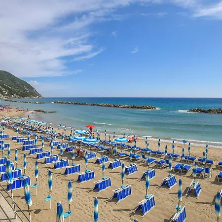 Gorgeous In Διαμέρισμα Σέστρι Λεβάντε